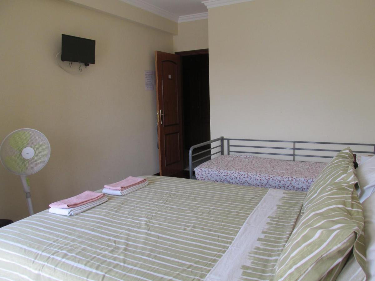 Homestay Marialva Park Seixal  Extérieur photo