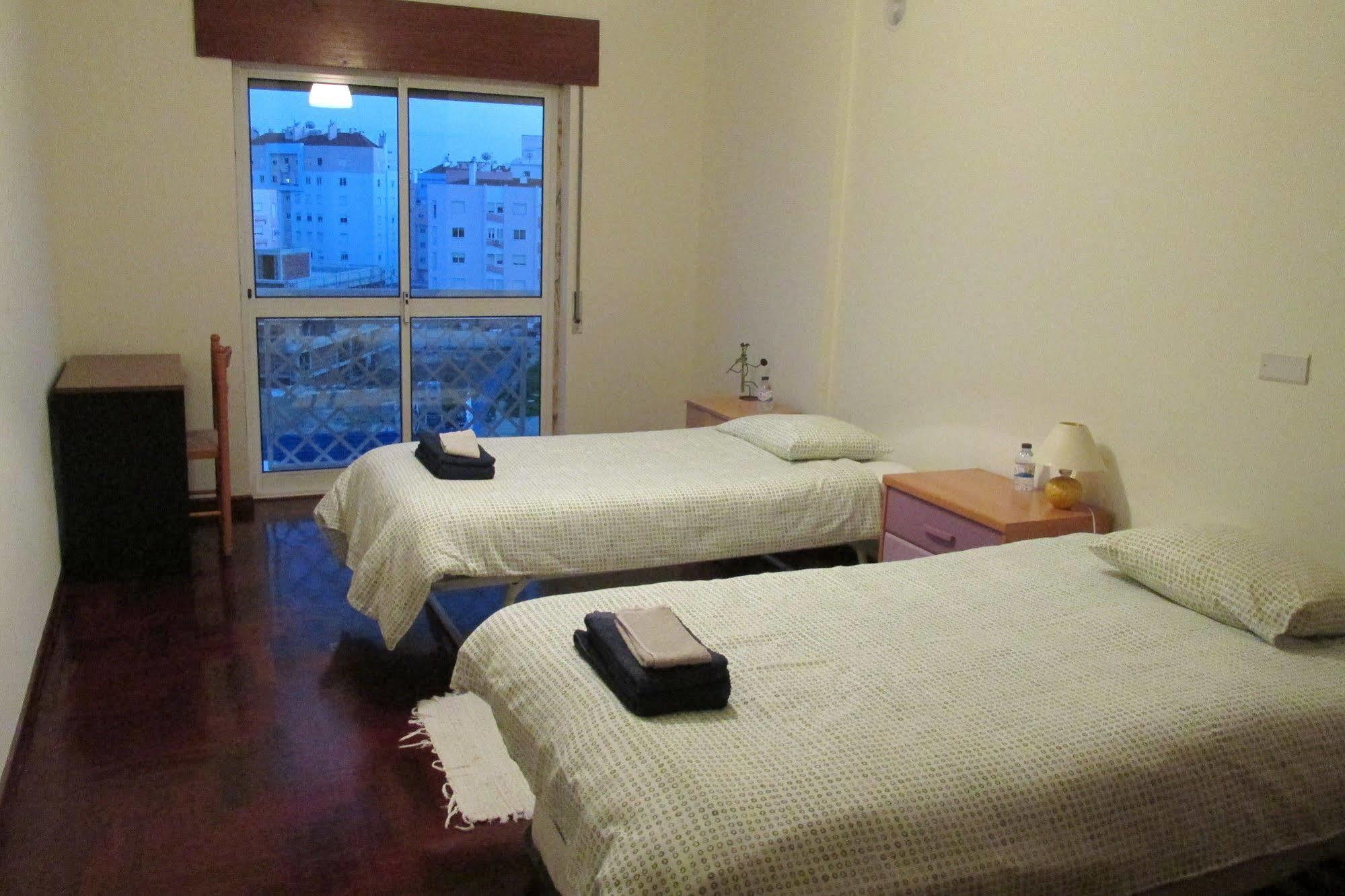 Homestay Marialva Park Seixal  Extérieur photo
